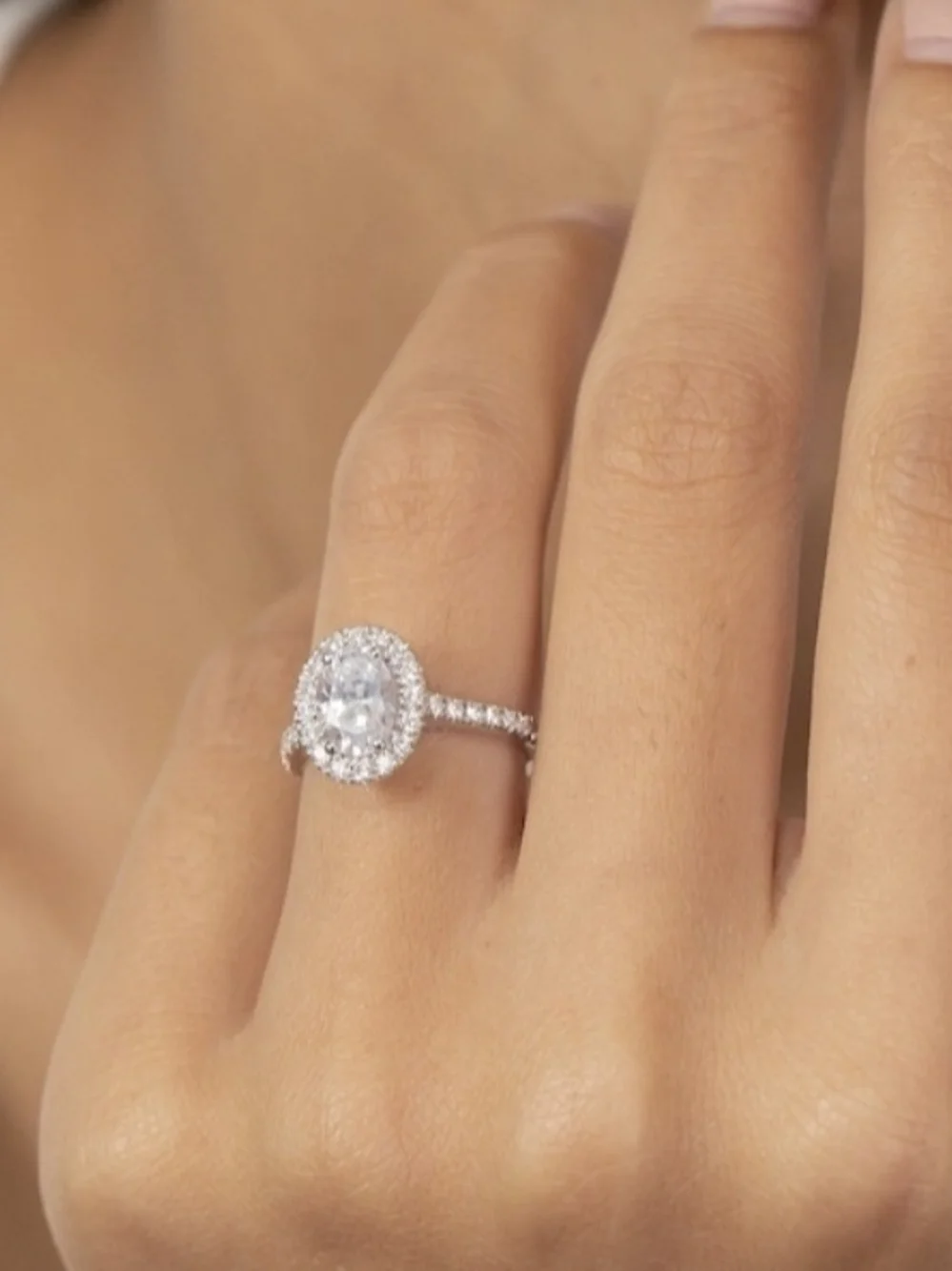 VVS1 1.5 CT* Halo Pave Oval-cut Moissanite Ring Size 8 US*